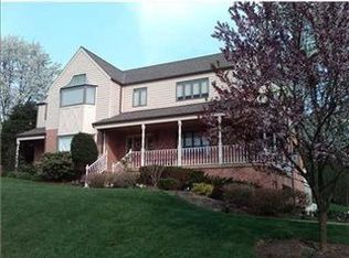 92 Little John Dr, Mcmurray, PA 15317