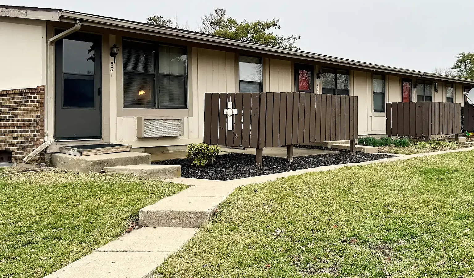 Sandalwood Apartments — Photo 1