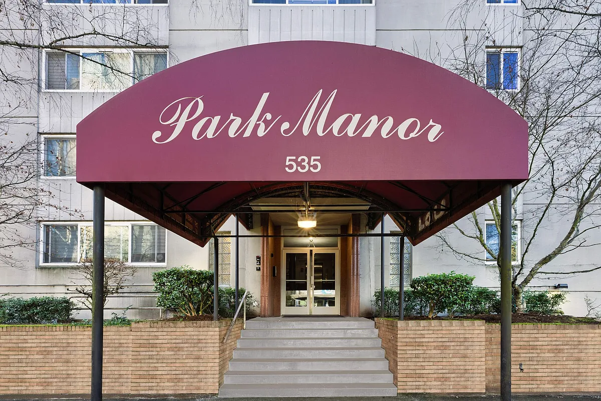Building Photo - Park Manor