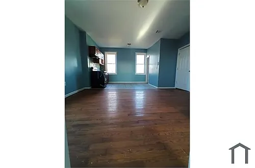 224 3rd St Photo 1