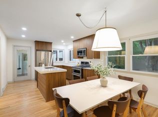 2911 Troseth Rd, Roseville, MN 55113