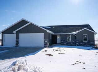 1255 W Thorn Creek Dr, Hilbert, WI 54129