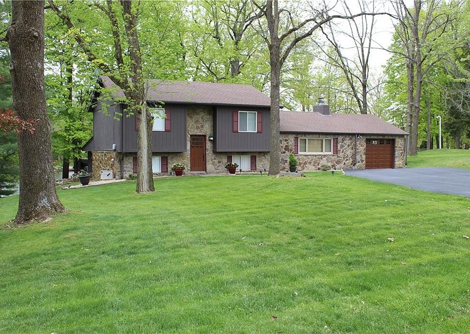 1st image of 5253 S Maple Dr