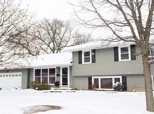 28 Baxter Dr, Rochester, NY 14626