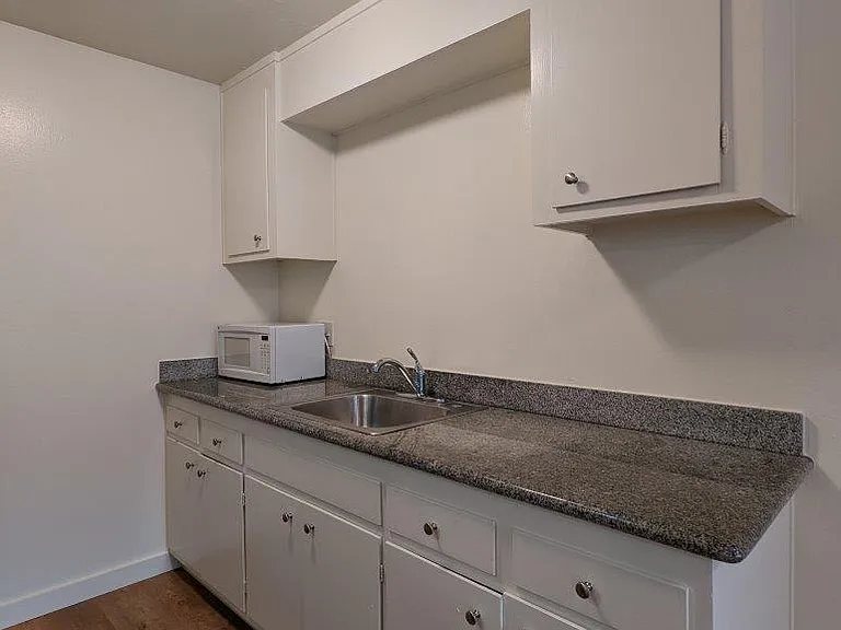 2117 Haste St — Photo 10