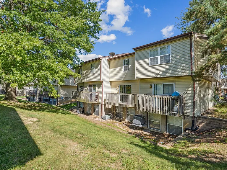 2517 Sylvan Glen Ct — Photo 4