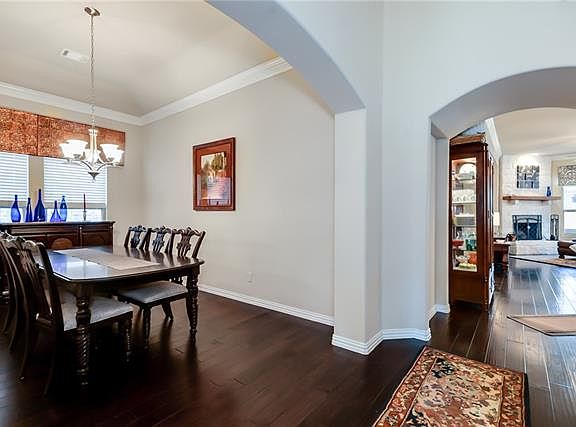 4th image of 1405 Eastbrook Dr