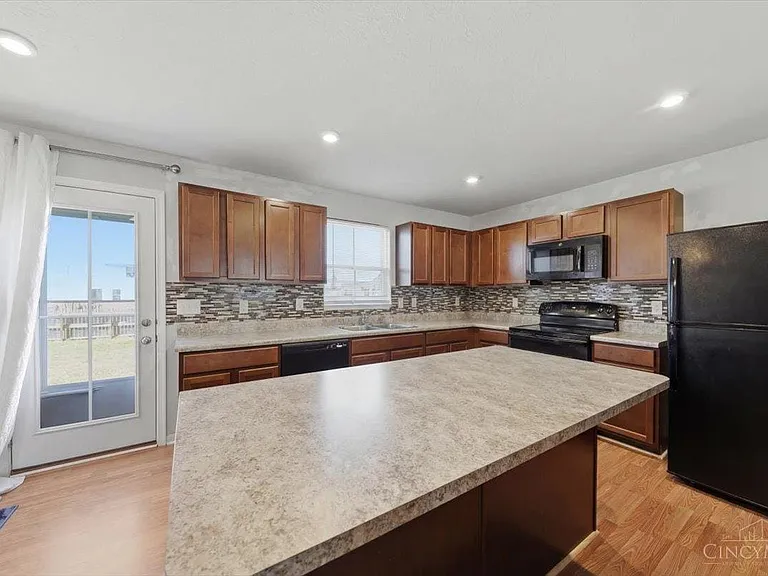 175 Skyway Dr — Photo 9