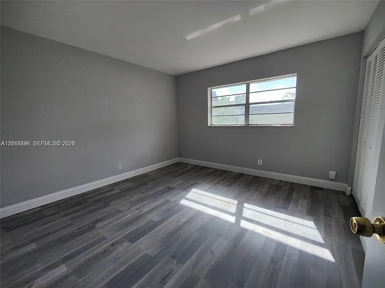 4719 NW 9th Dr #4719 — Photo 2
