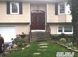 101 Echo Ave, Miller Place, NY 11764