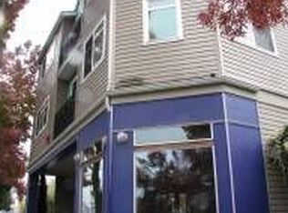 9517 35th Ave NE APT 2C, Seattle, WA 98115