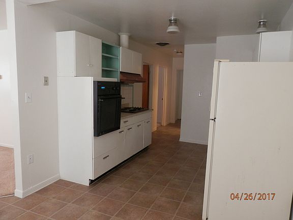 5th image of 915 S Platinum Ave