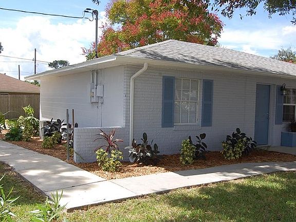5th image of 302 Summer Field Dr