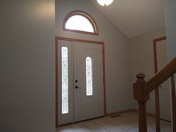 Entryway front & garage