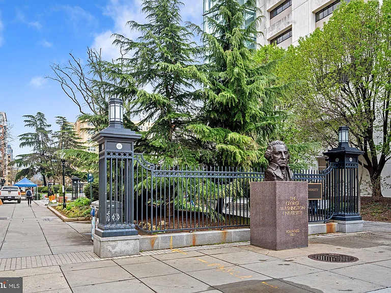 2507 I St NW — Photo 39