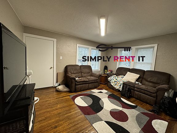 2nd image of 502 Hayward Ave