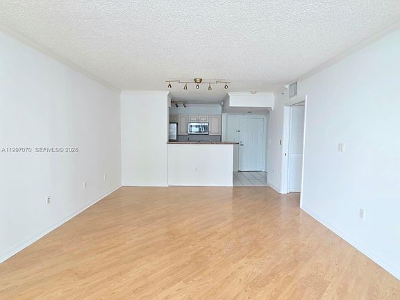 4th image of 1155 Brickell Bay Dr APT 2006