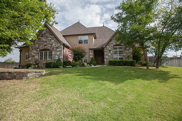 Front Elevation, Cul-de-sac lot