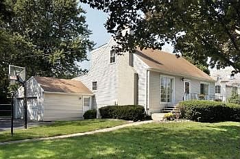 1st image of 728 Helen Dr