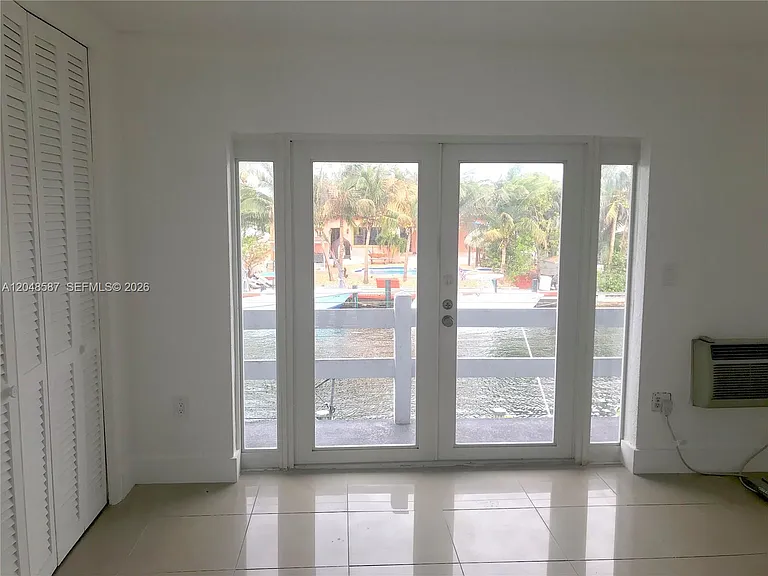 2185 NE 123rd St #208 — Photo 4