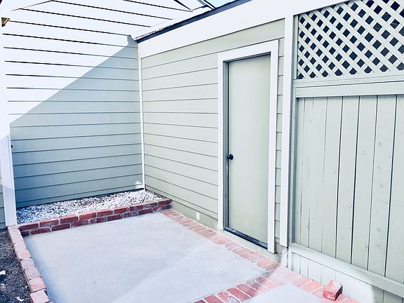 2nd image of 12 Surfside Ct #24