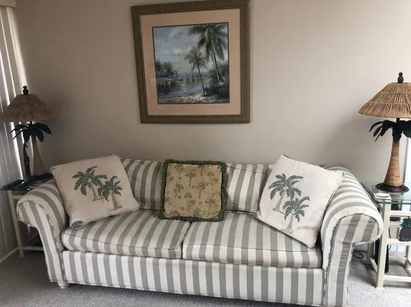 9581 Shore Dr, Myrtle Beach, SC 29572