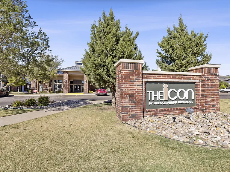 Icon at Lubbock — Photo 7