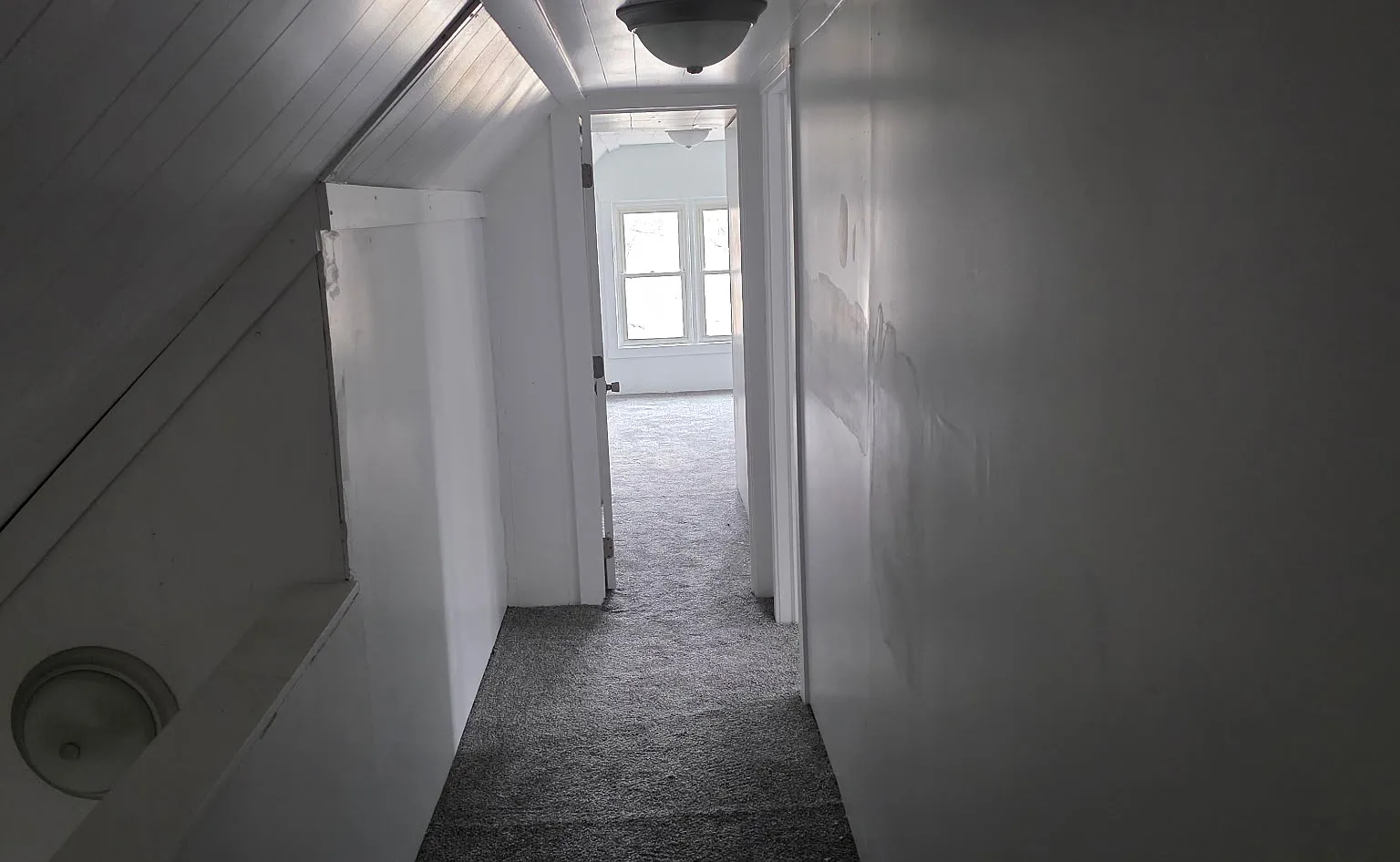 4 bed, 1365 sqft, $1,100 — Photo 3