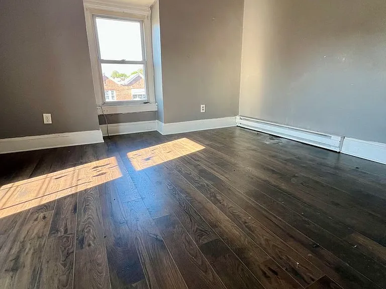 700 Pine St — Photo 13