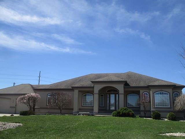 1st image of 206 Sandia Cir