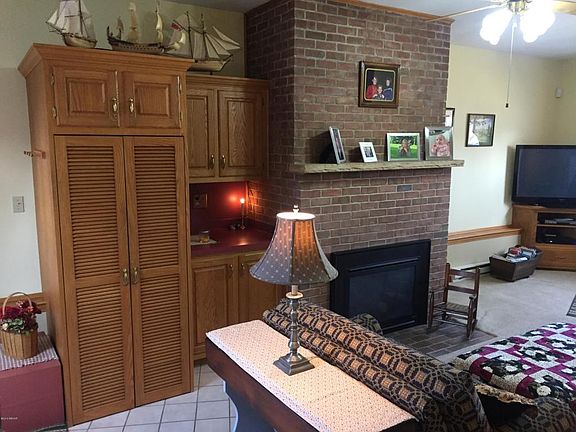 2nd image of 315 Cypress St