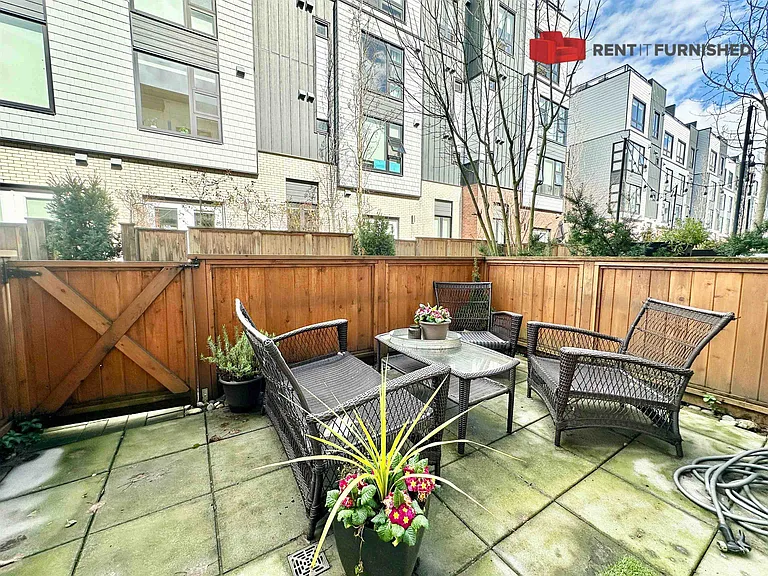 515 E 2nd St #113 — Photo 8