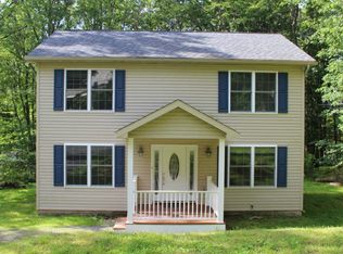 1418 Silver Maple Rd, Effort, PA 18330