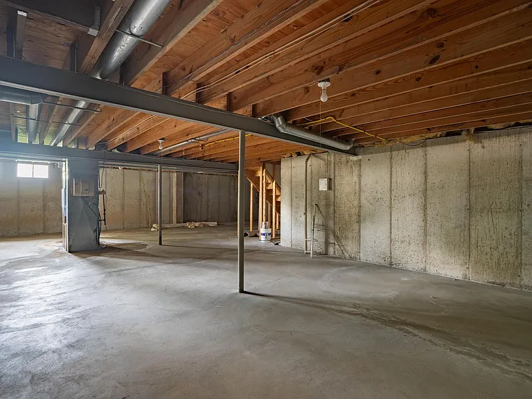 16944 Hickory Crest Dr — Photo 22
