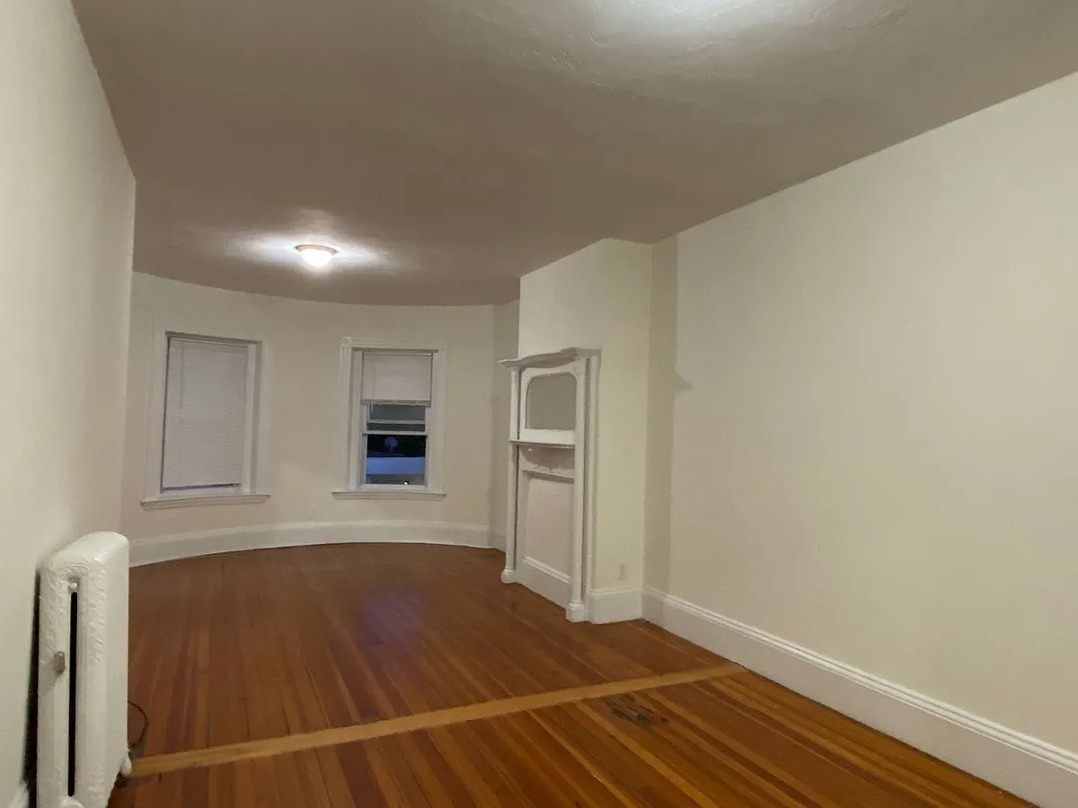 Building Photo - 75 Brighton Ave #3C