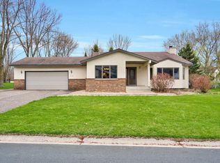 7113 Orchid Ln N, Maple Grove, MN 55311