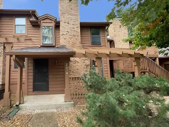 2074 Duclair Pkwy, Saint Charles, MO 63303