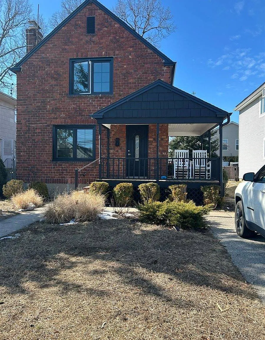 3 bed, 1200 sqft, $4,750 — Photo 1