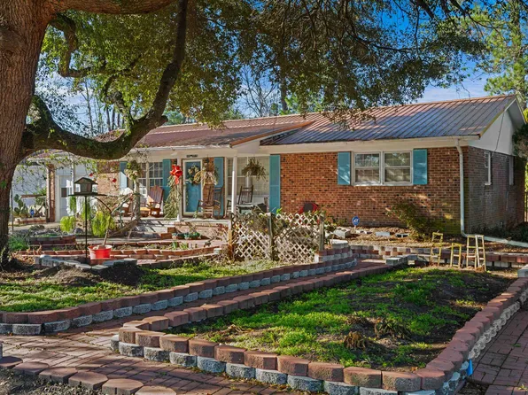 3422 Longwood Ln., Conway, SC 29527