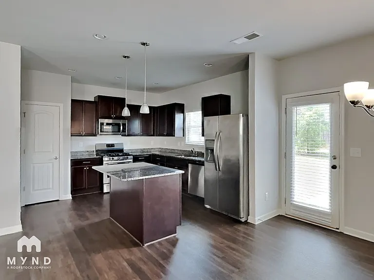 5018 Rapahoe Trl — Photo 4