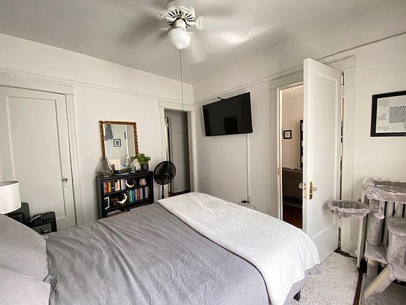 3rd image of 716 W Waveland Ave APT 2N