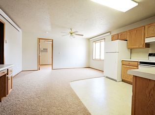 Ellington Apartments, Minot, ND 58703
