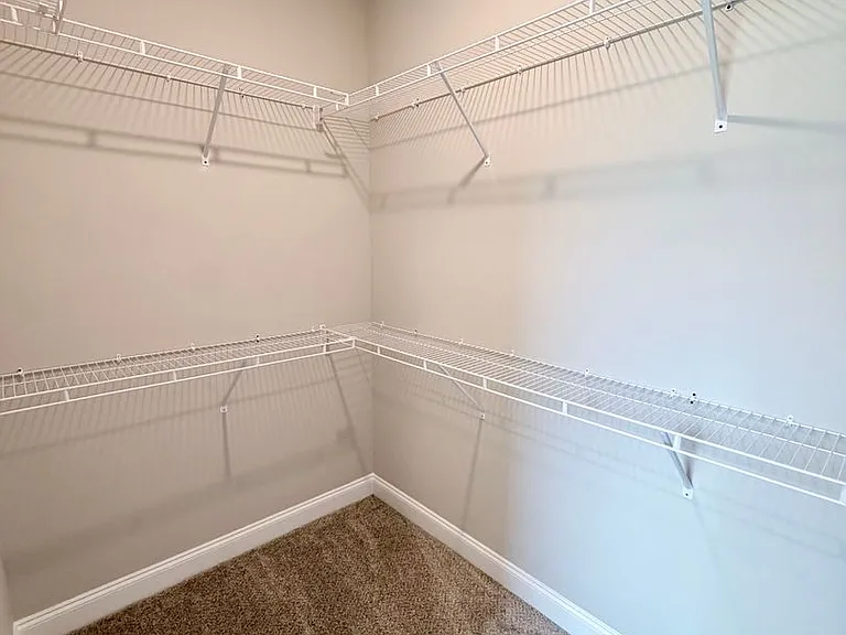 204 Farmland Cir — Photo 22