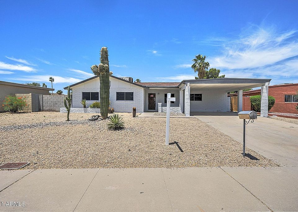 1st image of 3040 E Dahlia Dr