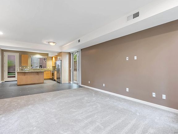 4th image of 3528-38 Indiana St