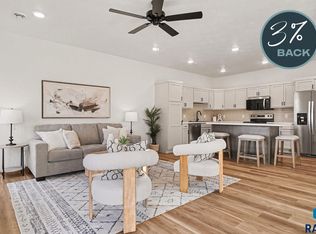 5703 E Avett Pl, Sioux Falls, SD 57108