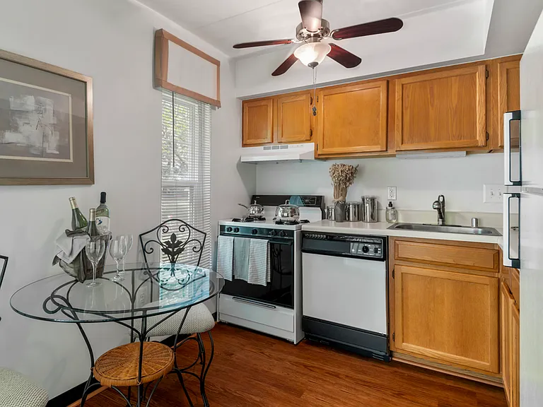 Eat-in Kitchens