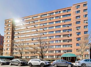 700 W Bittersweet Pl APT 210, Chicago, IL