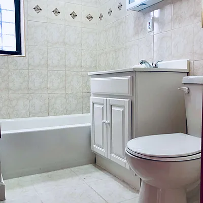 Rented by Compass | media 7