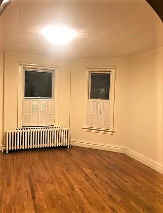 315 E Middle St — Photo 12